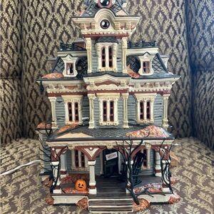 Department 56 Grimsley Manor